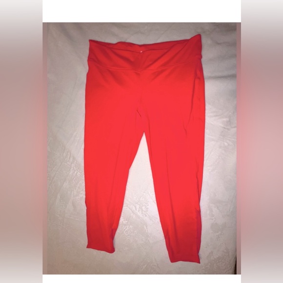 Gap Fit Women's Workout Tank and Leggings Set - Picture 3 of 14